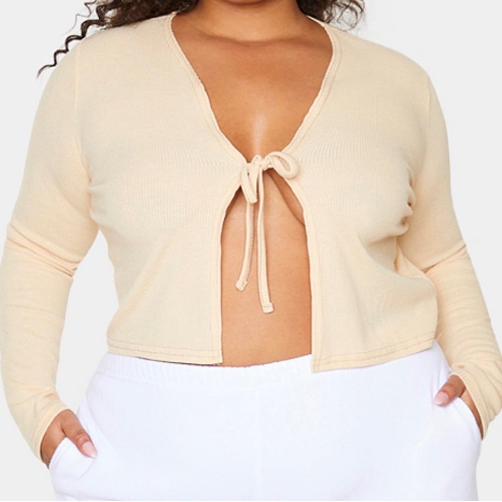 Cream open tie top